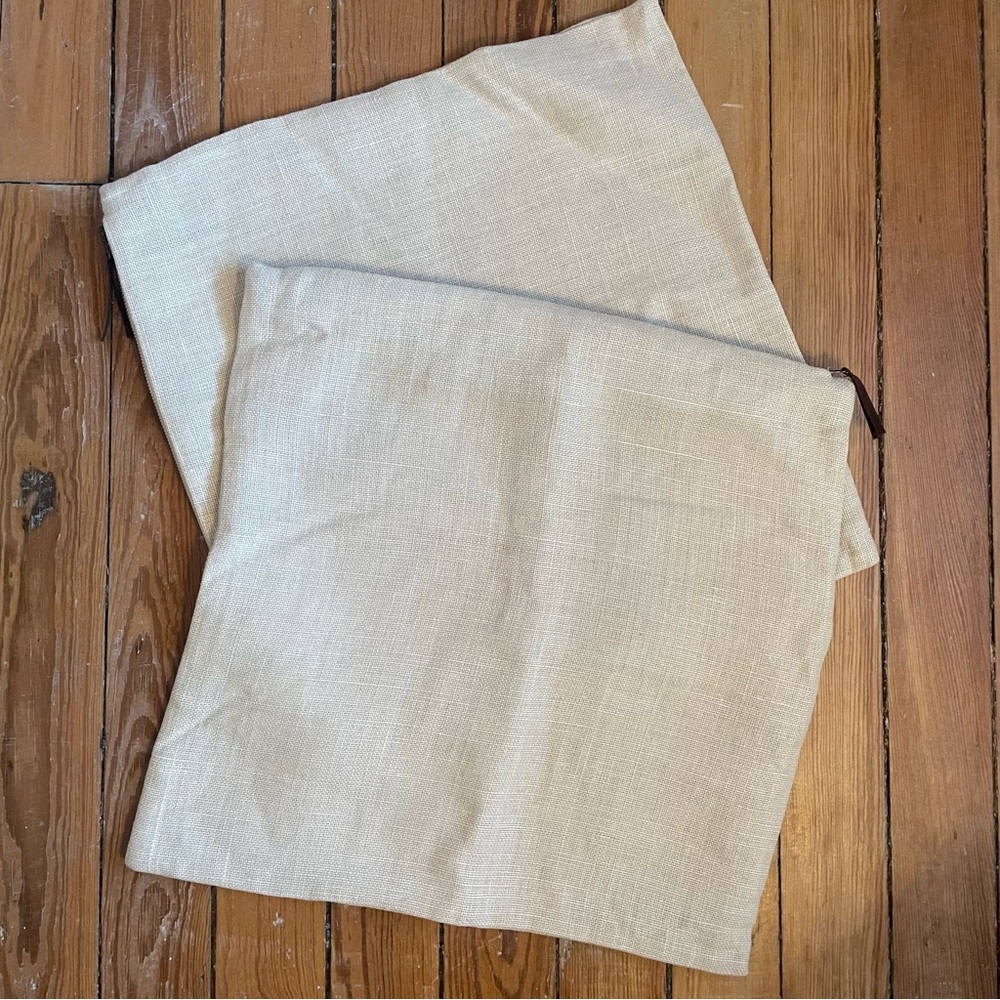 Pottery Barn Belgian Linen Pillow Cover Pewter/Beige 
18x18 - 2 total